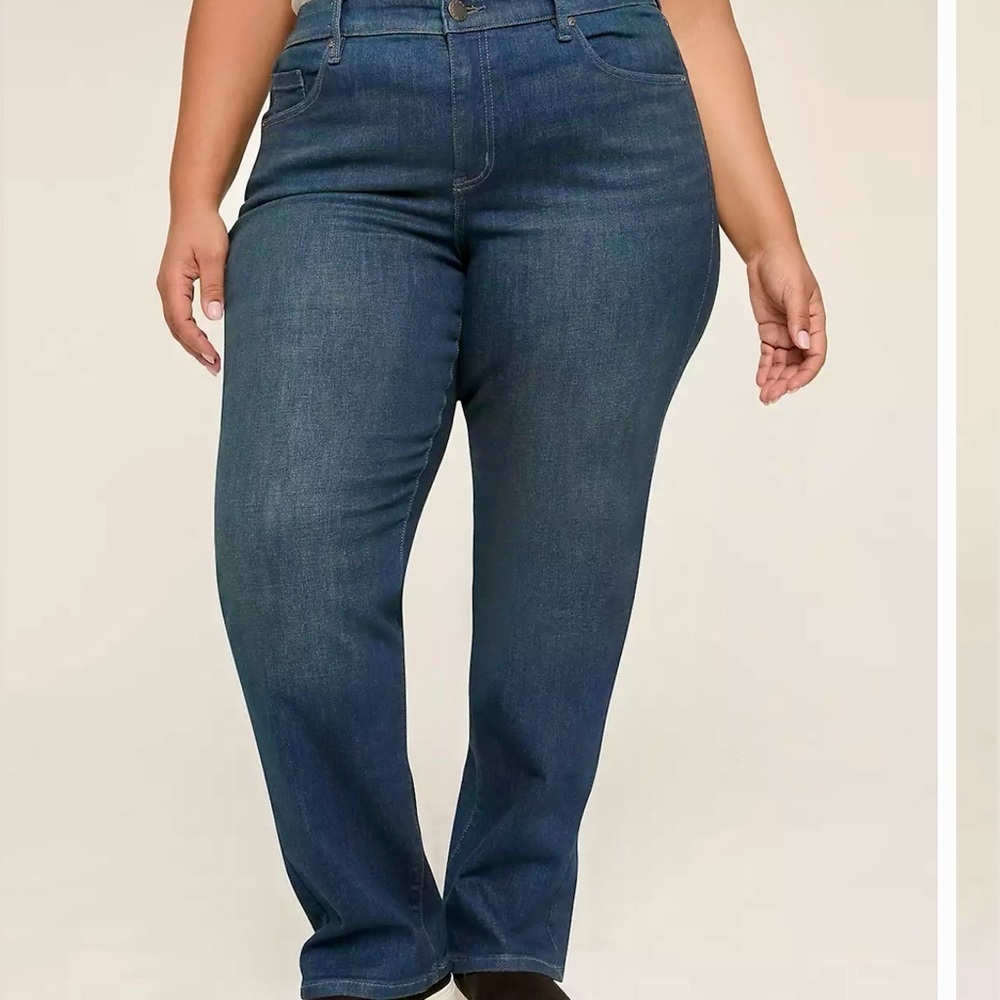Lane Bryant Classic Blue straight legged Women's Jeans size 24
